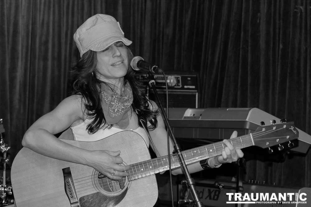 Gina, live from The Cat Club.  April 16th, 2008.