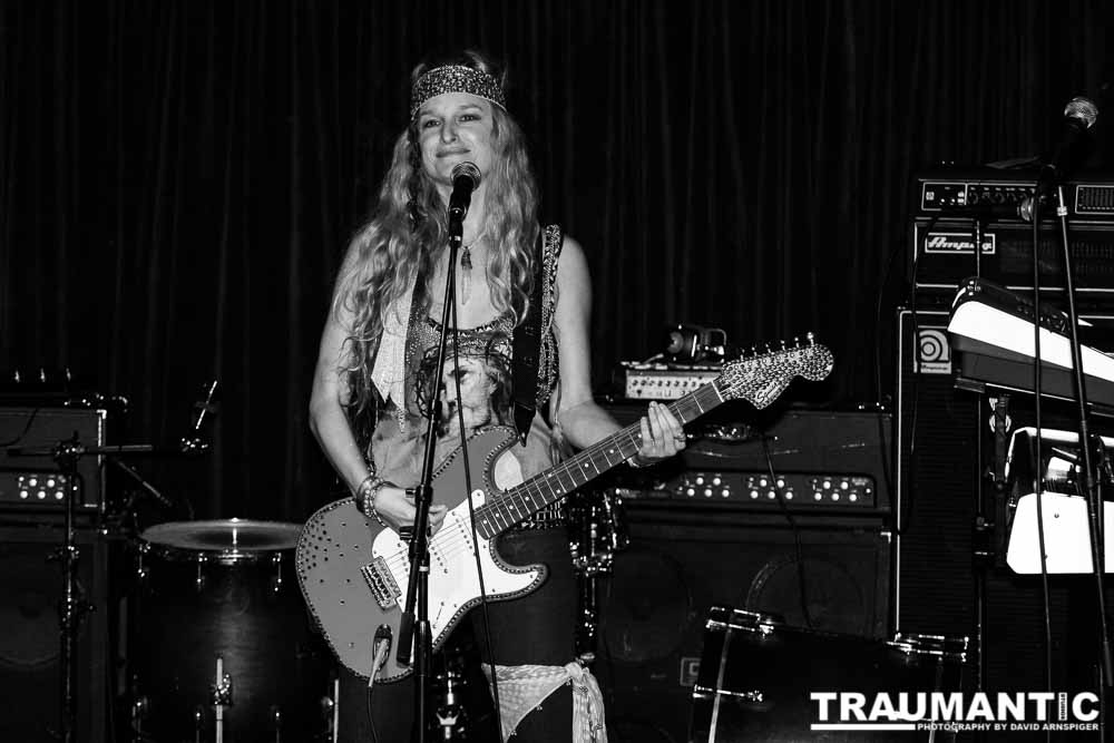 The Lizard Queens, Shay and Dana, from The Cat Club.  April 16th, 2008.