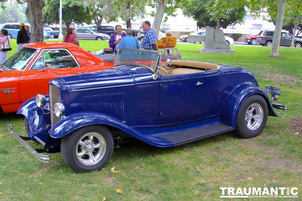 I was at a park for another event when I walked into a car show area.  Spent a few minutes capturing some of the beauties parked there.