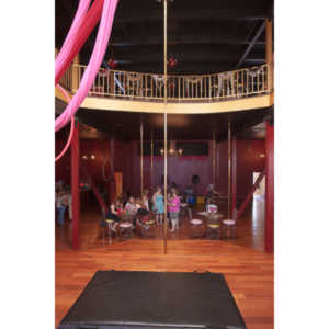 I was asked to shoot the grand opening of Emma Ridley's second location for her Goddess Fitness Dance clubs.  This location in particular was an amazing place.  Unfortunately, it's closed down now.  I did have fun shooting the event though.