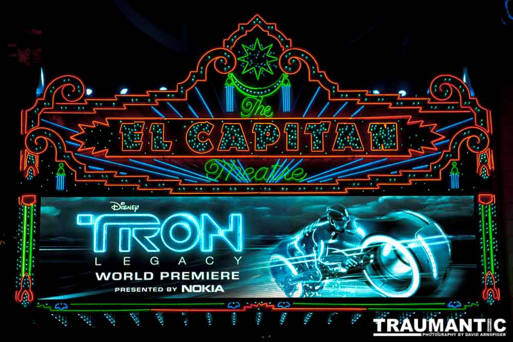 I went down to Hollywood on the evening of the premiere of TRON Legacy.  I wasn't able to get real close, but thanks to a long lens, I did pretty good getting some shots.