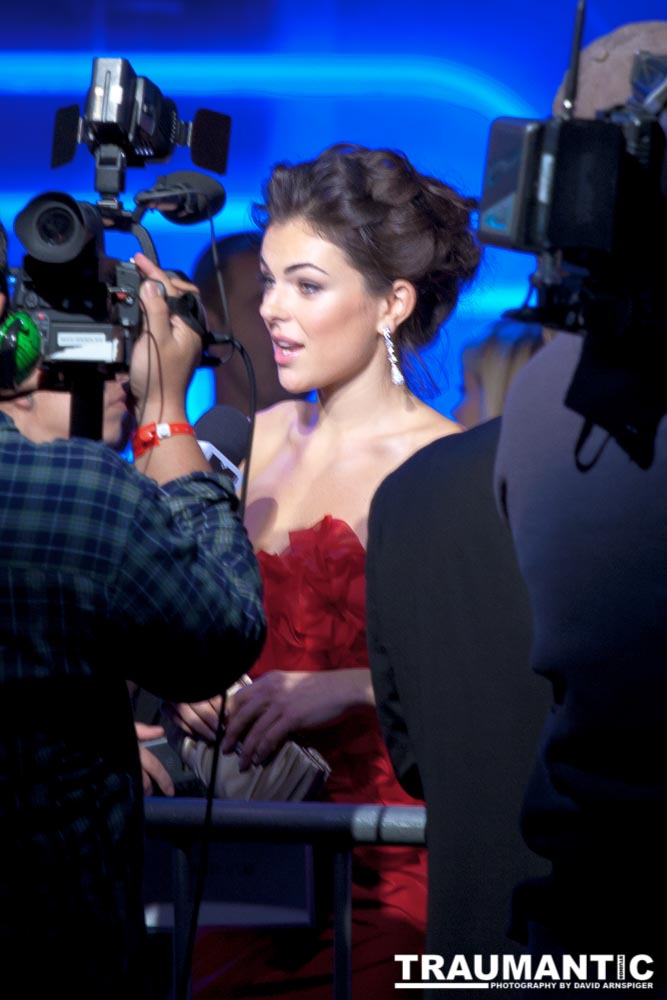 I went down to Hollywood on the evening of the premiere of TRON Legacy.  I wasn't able to get real close, but thanks to a long lens, I did pretty good getting some shots.