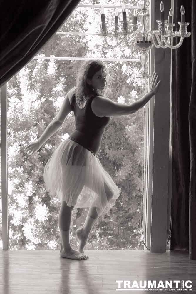 Demarie's one of those people that your eye just goes to.  Just a genuinely beautiful woman.  Proof!.