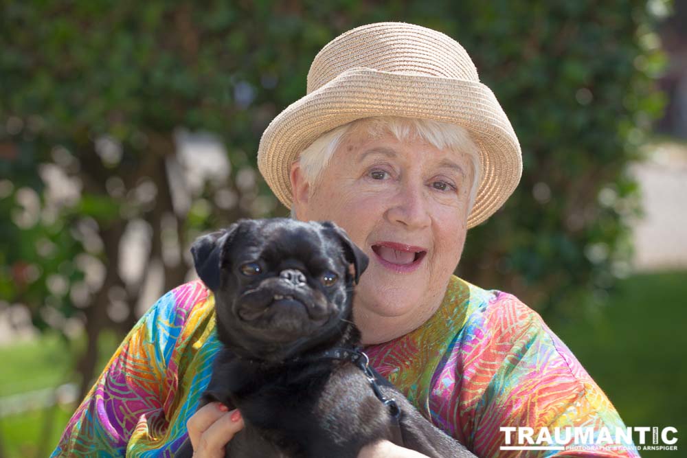 My long time friend Jill agreed to sit for me in hopes of getting good shots for her business cards.  We succeeded in our goal.