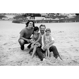 One of two shoots I scheduled on the same day on the same stretch of Manhattan Beach.   I will also point out that there were some big ugly tractors behind this family in the original shot.  Thank you PhotoShop.