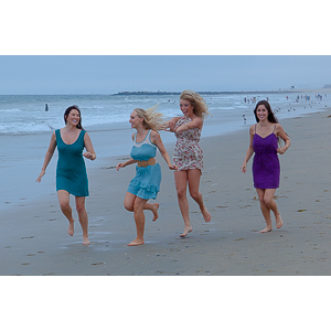 Erica hired me to come down to Manhattan Beach to photograph her and 4 friends on the beach.  We got some fun pictures.