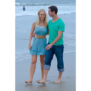 Erica hired me to come down to Manhattan Beach to photograph her and 4 friends on the beach.  We got some fun pictures.