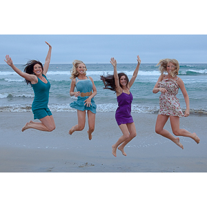 Erica hired me to come down to Manhattan Beach to photograph her and 4 friends on the beach.  We got some fun pictures.