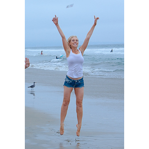 Erica hired me to come down to Manhattan Beach to photograph her and 4 friends on the beach.  We got some fun pictures.