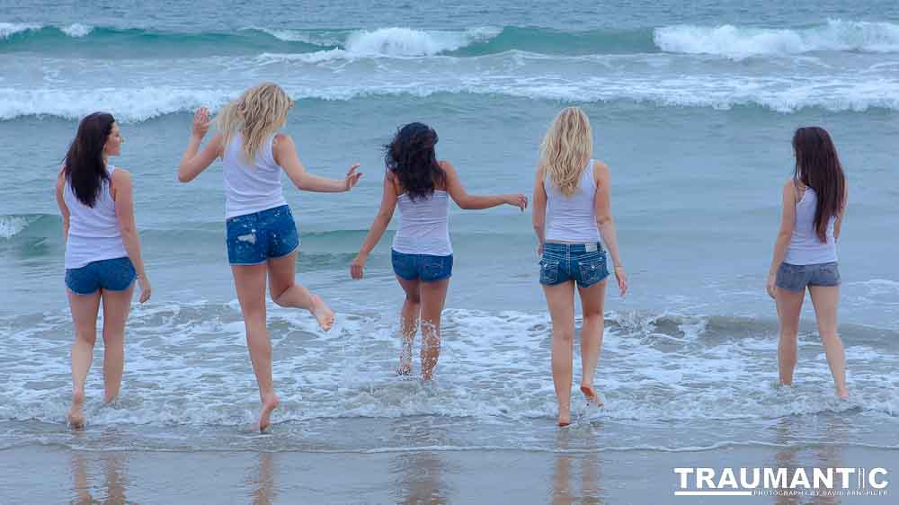 Erica hired me to come down to Manhattan Beach to photograph her and 4 friends on the beach.  We got some fun pictures.
