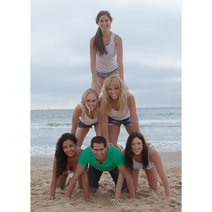 Erica hired me to come down to Manhattan Beach to photograph her and 4 friends on the beach.  We got some fun pictures.