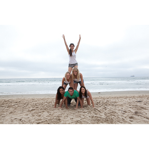 Erica hired me to come down to Manhattan Beach to photograph her and 4 friends on the beach.  We got some fun pictures.