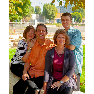 Brewster Family portraits in Johnny Carson Park, Burbank, CA
