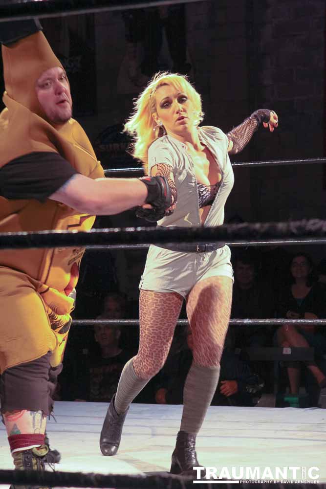 The Cinco de Mayo Freakshow Wrestling event at Knokz Pro Arena in Sun Valley, CA.  Featuring Sinn Bodhi, Scorch the Clown, Rock Riddle, Staysha Randall, Leroy Patterson, Amanda and many others.