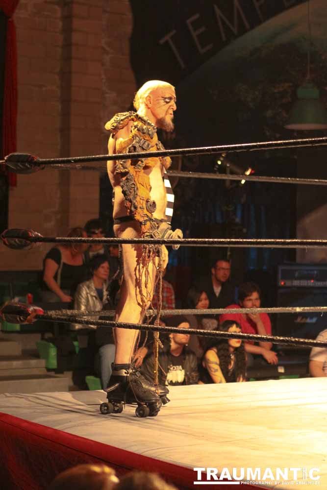 The Cinco de Mayo Freakshow Wrestling event at Knokz Pro Arena in Sun Valley, CA.  Featuring Sinn Bodhi, Scorch the Clown, Rock Riddle, Staysha Randall, Leroy Patterson, Amanda and many others.