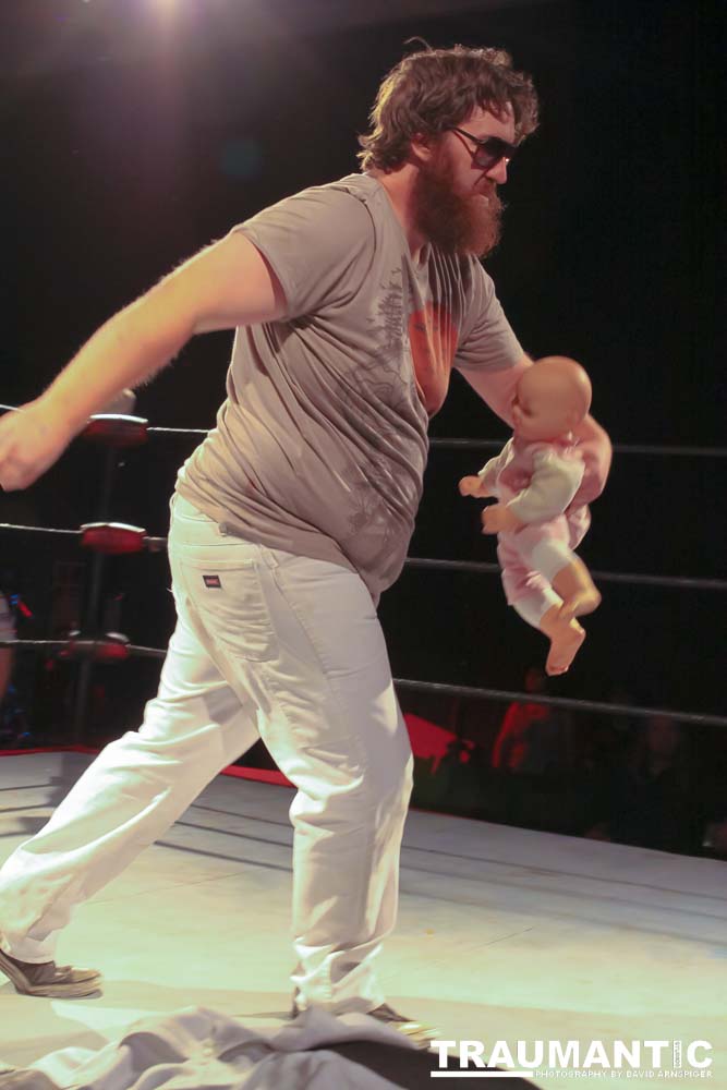 The Cinco de Mayo Freakshow Wrestling event at Knokz Pro Arena in Sun Valley, CA.  Featuring Sinn Bodhi, Scorch the Clown, Rock Riddle, Staysha Randall, Leroy Patterson, Amanda and many others.