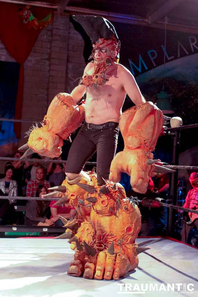 The Cinco de Mayo Freakshow Wrestling event at Knokz Pro Arena in Sun Valley, CA.  Featuring Sinn Bodhi, Scorch the Clown, Rock Riddle, Staysha Randall, Leroy Patterson, Amanda and many others.