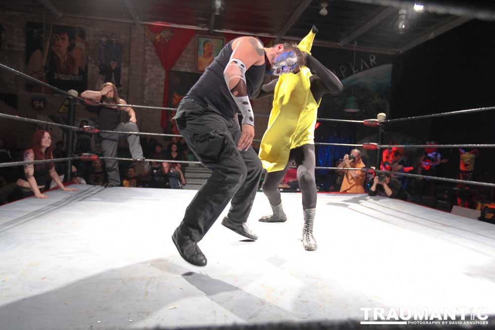 The Cinco de Mayo Freakshow Wrestling event at Knokz Pro Arena in Sun Valley, CA.  Featuring Sinn Bodhi, Scorch the Clown, Rock Riddle, Staysha Randall, Leroy Patterson, Amanda and many others.