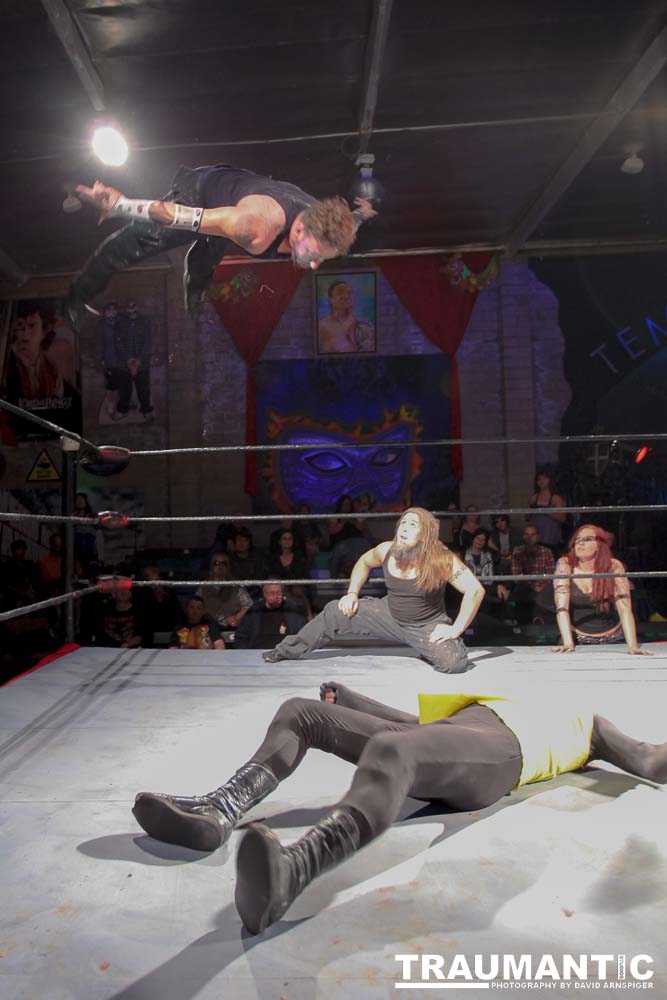 The Cinco de Mayo Freakshow Wrestling event at Knokz Pro Arena in Sun Valley, CA.  Featuring Sinn Bodhi, Scorch the Clown, Rock Riddle, Staysha Randall, Leroy Patterson, Amanda and many others.