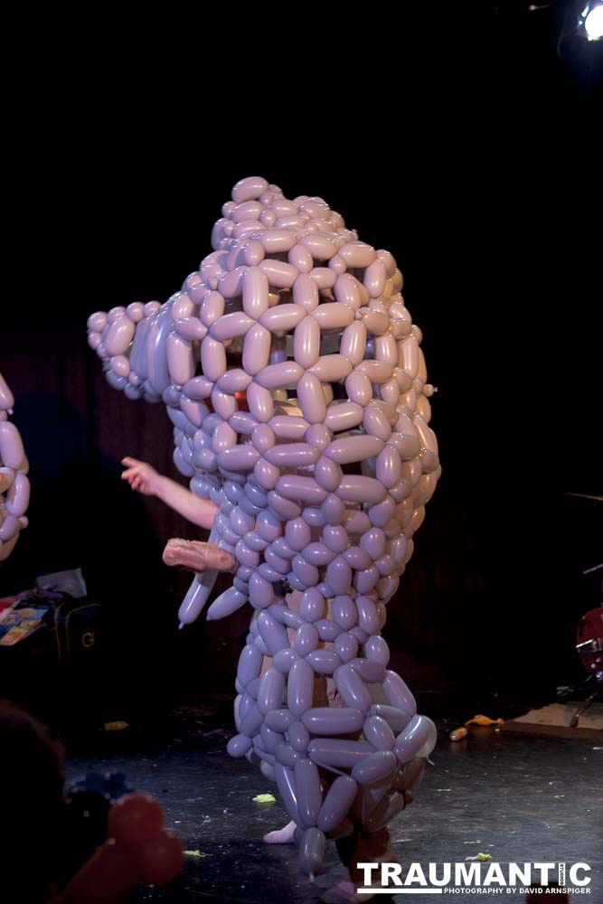 The 21st Balloon Master show at the Onyx Theatre in Las Vegas, NV on 4/27/2013.