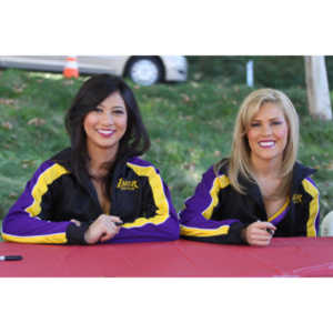 20131020-StepOutCandids-1039