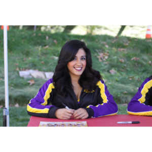 20131020-StepOutCandids-1040