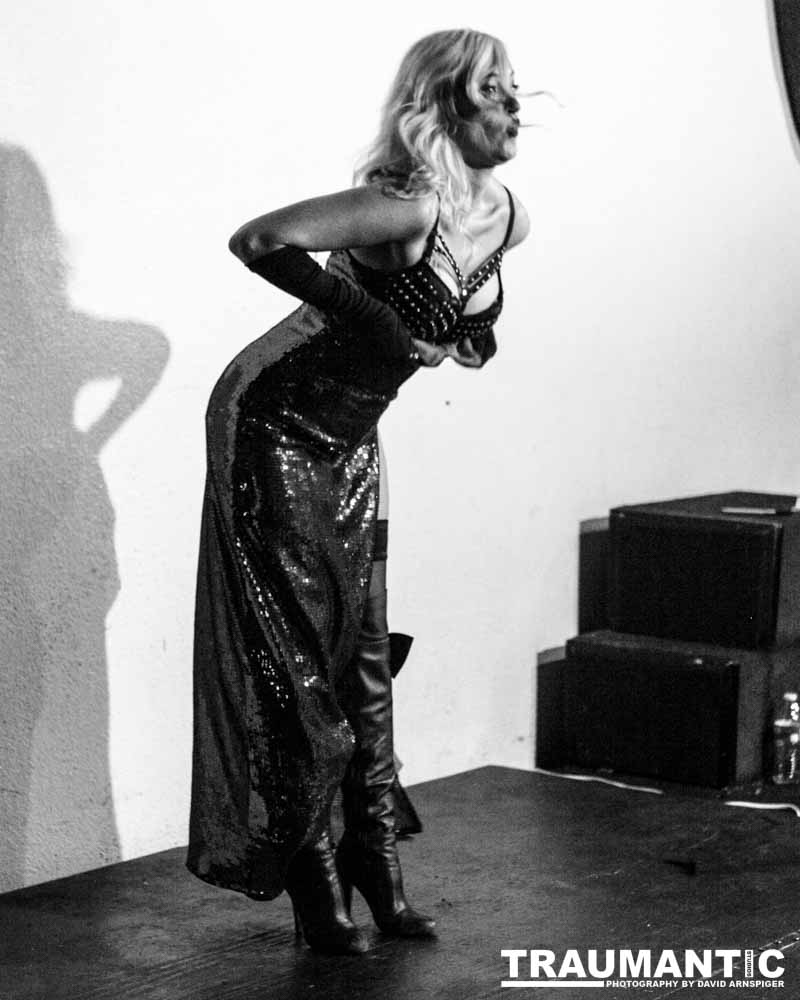 A stunning burlesque artist.