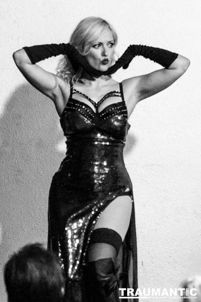 A stunning burlesque artist.