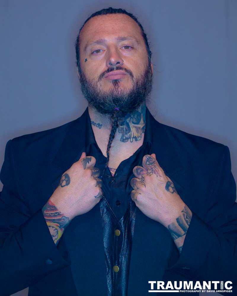 A fun promo shoot for Sinn Bodhi.