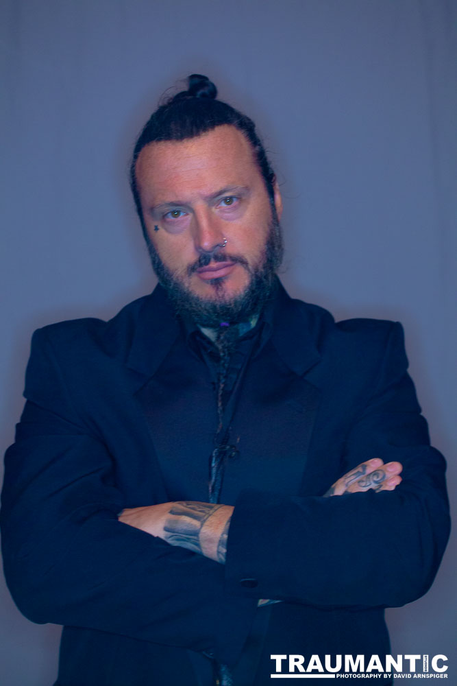 A fun promo shoot for Sinn Bodhi.