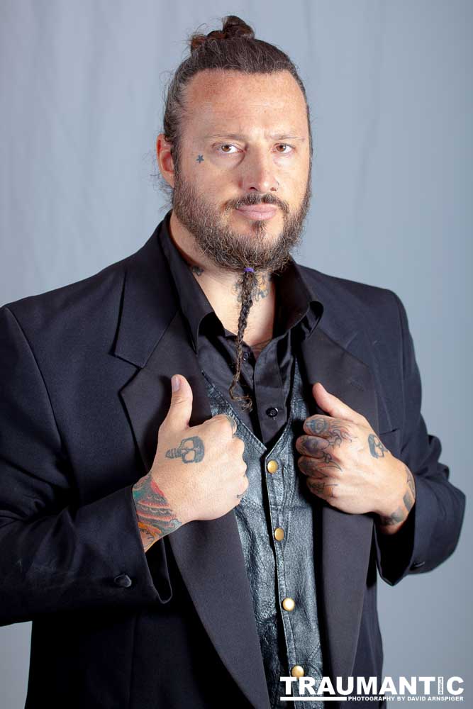 A fun promo shoot for Sinn Bodhi.