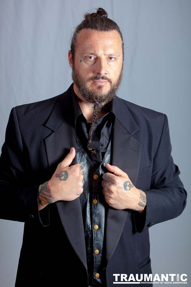 A fun promo shoot for Sinn Bodhi.