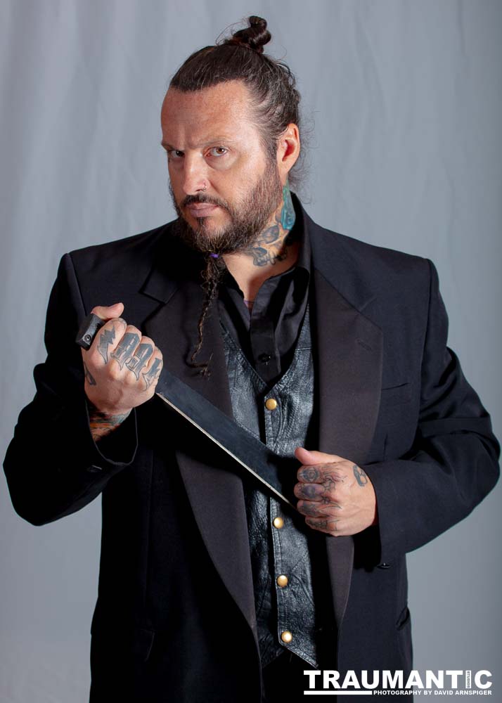 A fun promo shoot for Sinn Bodhi.