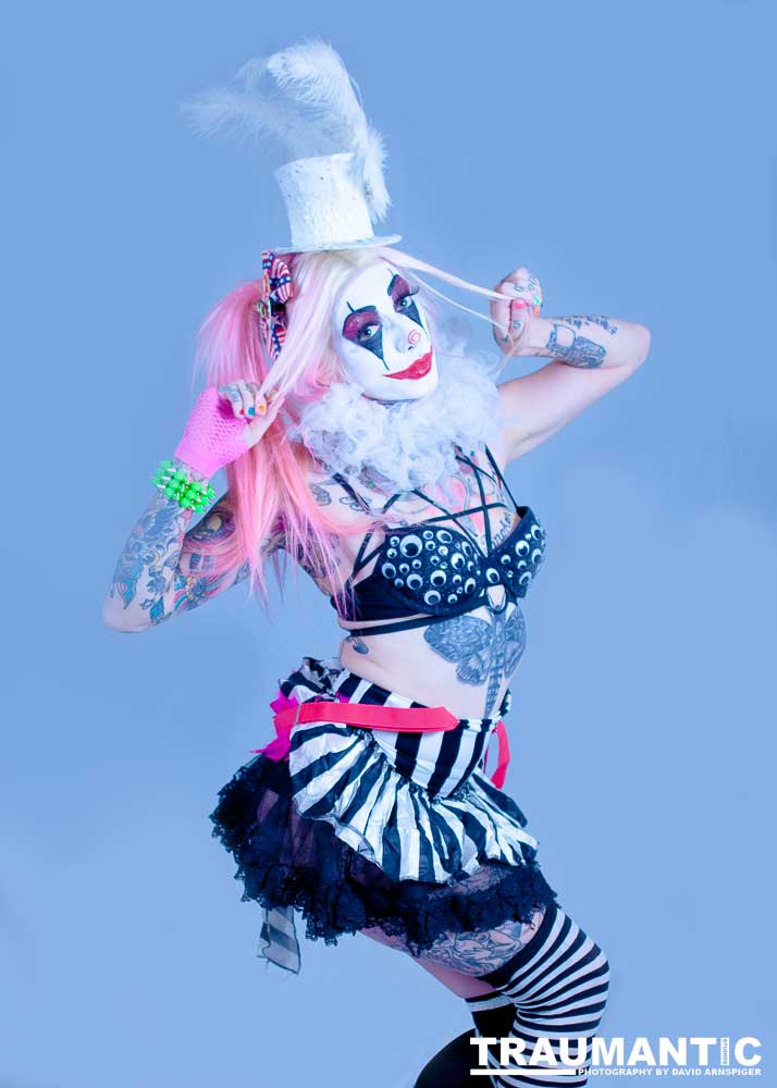 A fun promo shoot for Sinn Bodhi.