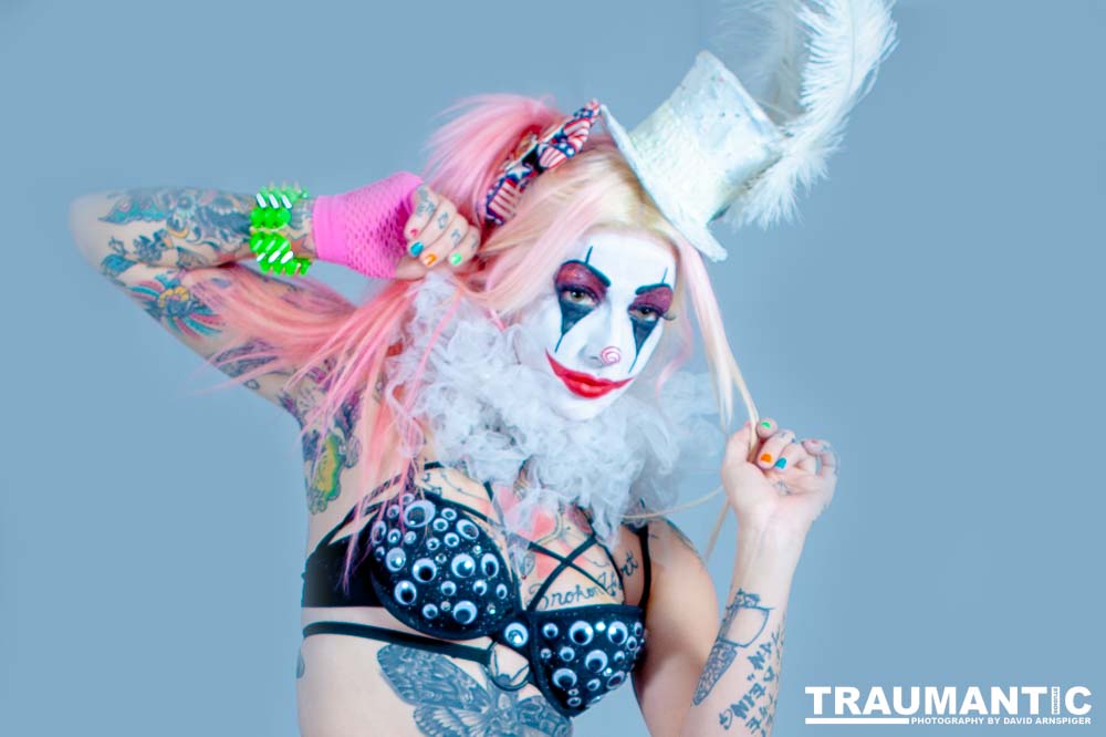 A fun promo shoot for Sinn Bodhi.