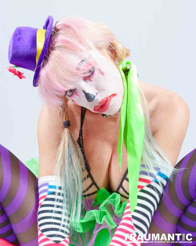 A fun promo shoot for Sinn Bodhi.