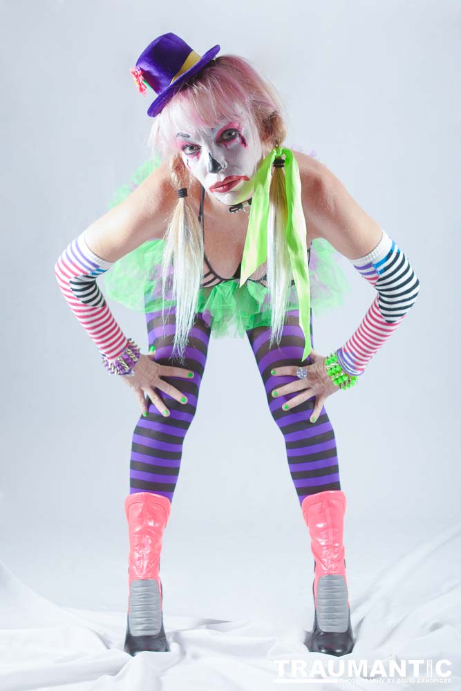 A fun promo shoot for Sinn Bodhi.