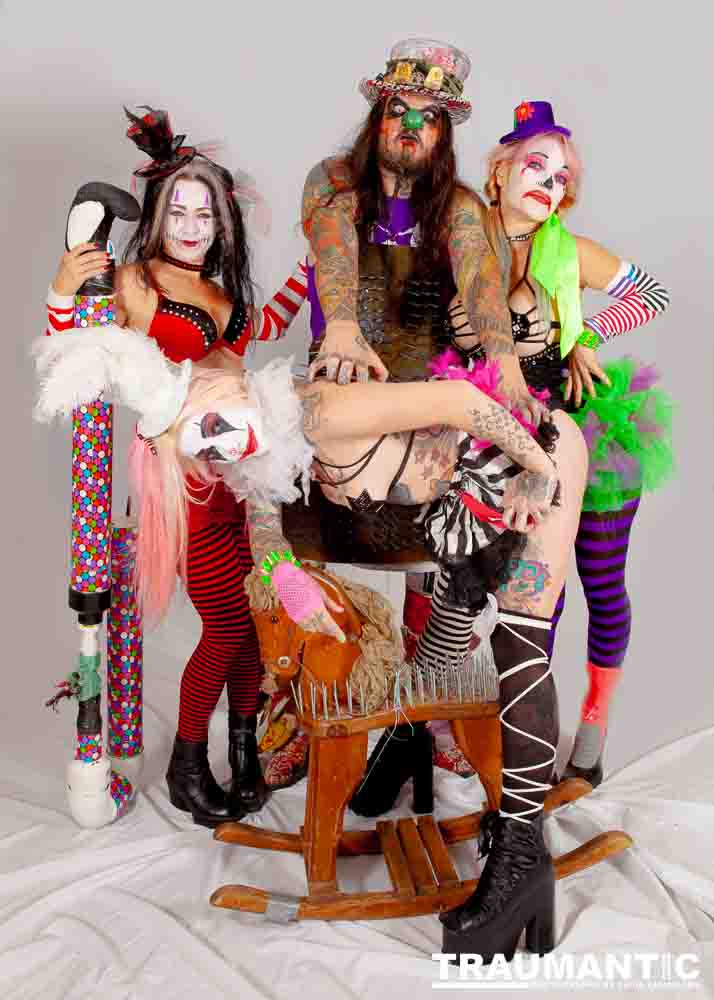 A fun promo shoot for Sinn Bodhi.