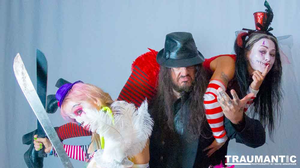 A fun promo shoot for Sinn Bodhi.