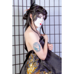 Rebecca had an idea for some Geisha style makeup.  Here's the result.