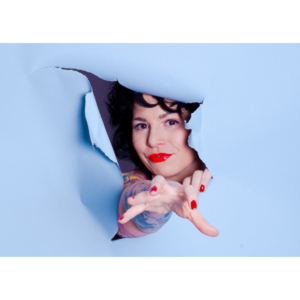 I had a couple of ideas I wanted to play with, Doll obliged.