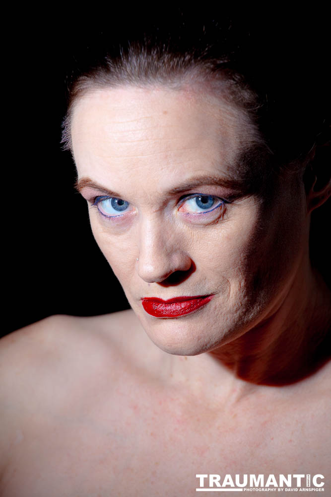 Shawan Na is a lovely person and a fun model to work with.