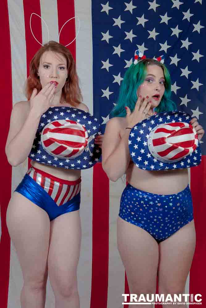 Some of my favorite models, Mollie, Kayla and Galadriel came over to play with a patriotic theme.