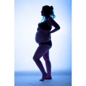 Mollie asked me to do a silhouette baby bump session.