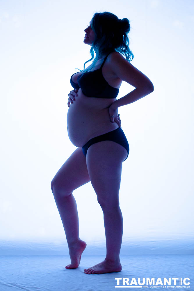 Mollie asked me to do a silhouette baby bump session.