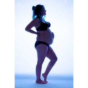 Mollie asked me to do a silhouette baby bump session.