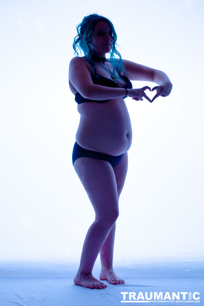 Mollie asked me to do a silhouette baby bump session.