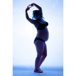 Mollie asked me to do a silhouette baby bump session.