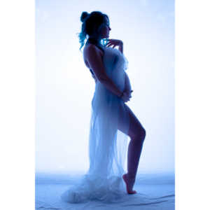 Mollie asked me to do a silhouette baby bump session.
