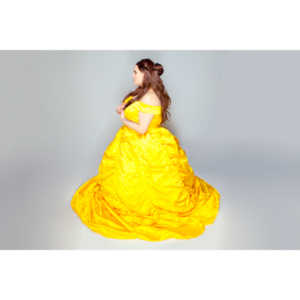 Diana (aka Smitten By Kitten) took an available session and came over with some  Cosplay options.  We had a great time and got some terrific shots.